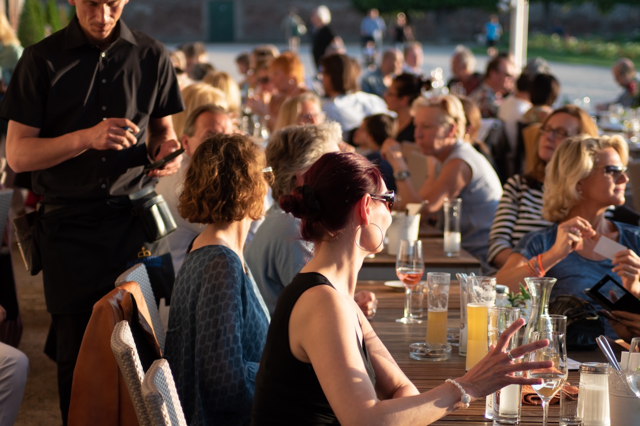 Augarten Sommernacht 2016: Oye Como Va im Cafe Restaurant Augarten